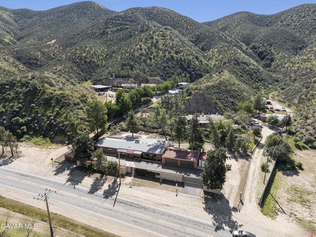 11950 Sierra Highway, Santa Clarita, CA 91390