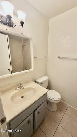 10905 Bob Stone Drive A, El Paso, TX 79936