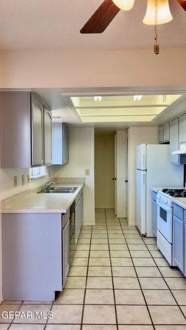 10905 Bob Stone Drive A, El Paso, TX 79936