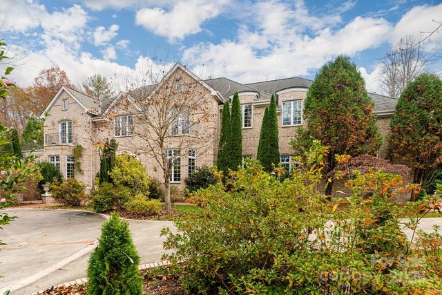 150 Rainbow View Drive, Fletcher, NC 28732