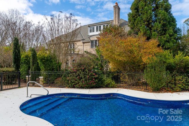 150 Rainbow View Drive, Fletcher, NC 28732