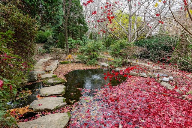 150 Rainbow View Drive, Fletcher, NC 28732