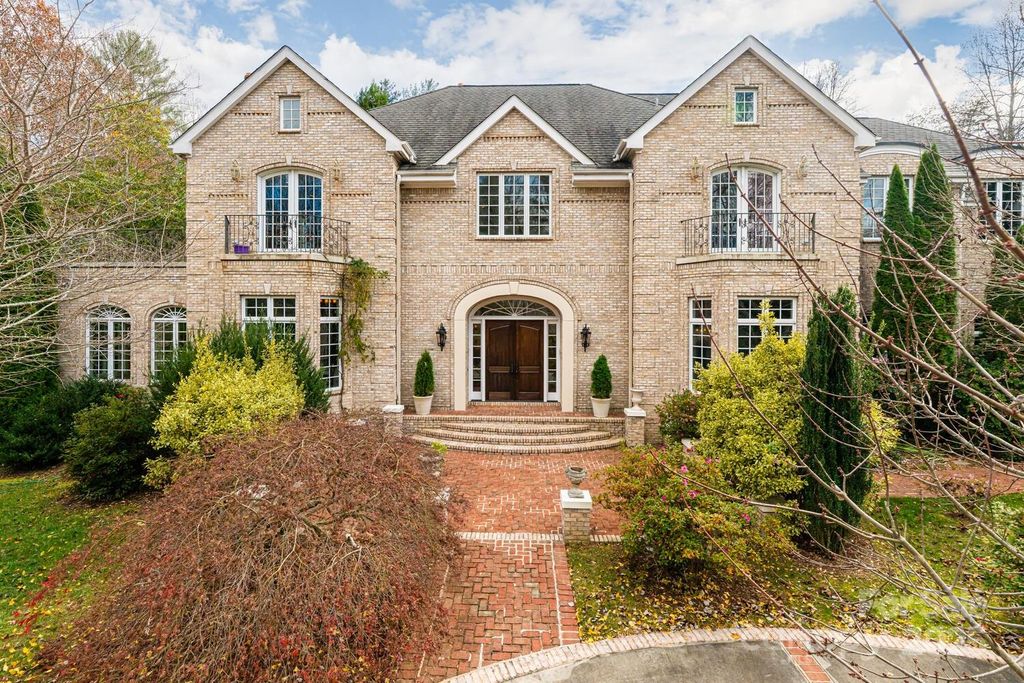 150 Rainbow View Drive, Fletcher, NC 28732