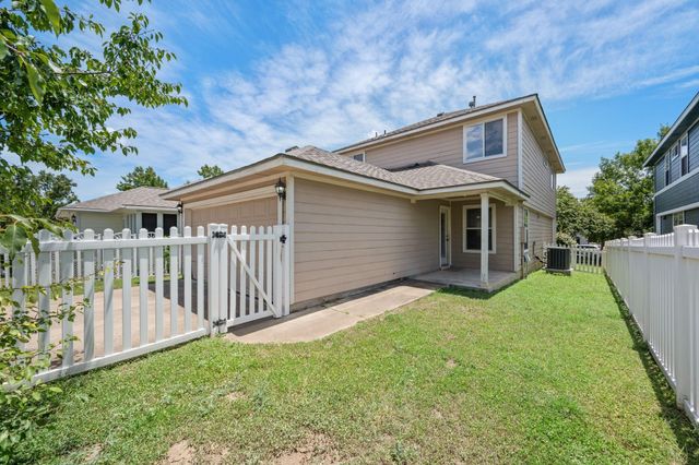 541 Sampson, Kyle, TX 78640