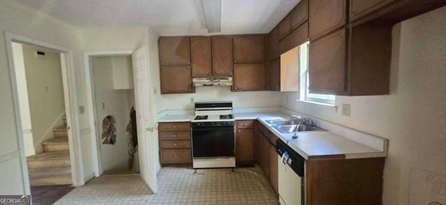 208 Fairview Point, Ellenwood, GA 30294