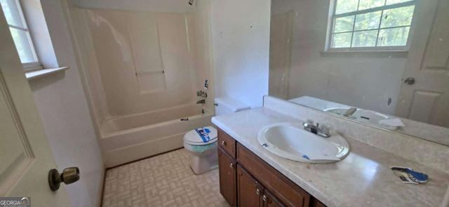 208 Fairview Point, Ellenwood, GA 30294