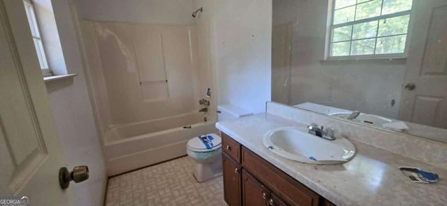 208 Fairview Point, Ellenwood, GA 30294