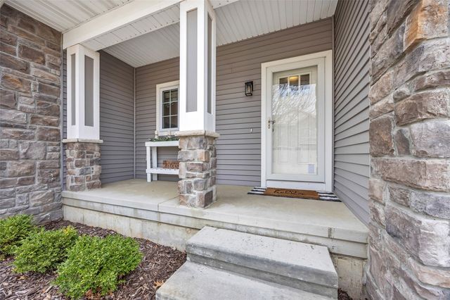 1540 Cedar Vista Ln, North Liberty, IA 52317