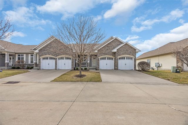 1540 Cedar Vista Ln, North Liberty, IA 52317