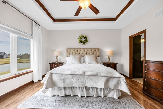 1540 Cedar Vista Ln, North Liberty, IA 52317