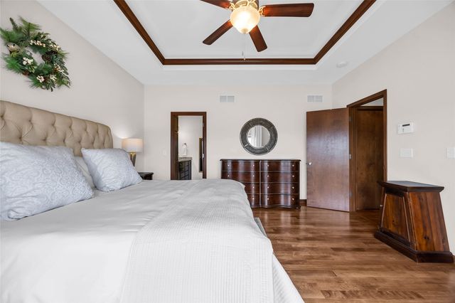 1540 Cedar Vista Ln, North Liberty, IA 52317