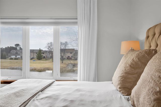 1540 Cedar Vista Ln, North Liberty, IA 52317