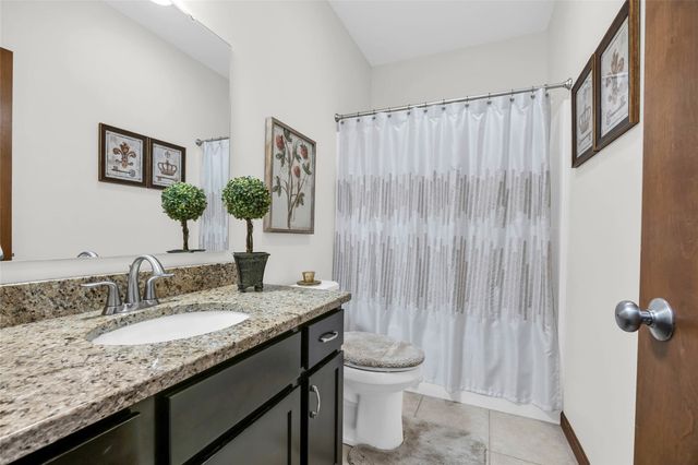 1540 Cedar Vista Ln, North Liberty, IA 52317