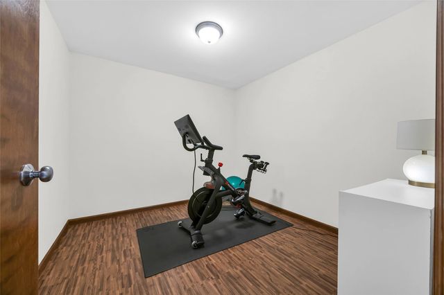 1540 Cedar Vista Ln, North Liberty, IA 52317