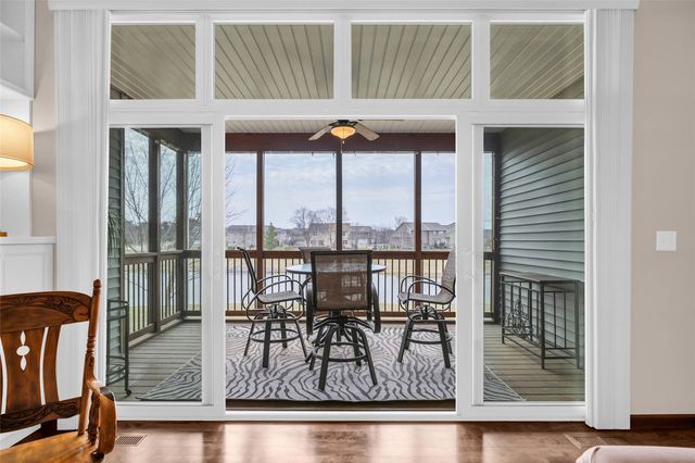 1540 Cedar Vista Ln, North Liberty, IA 52317