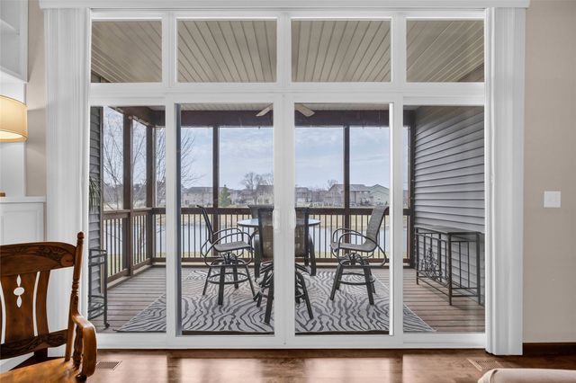 1540 Cedar Vista Ln, North Liberty, IA 52317