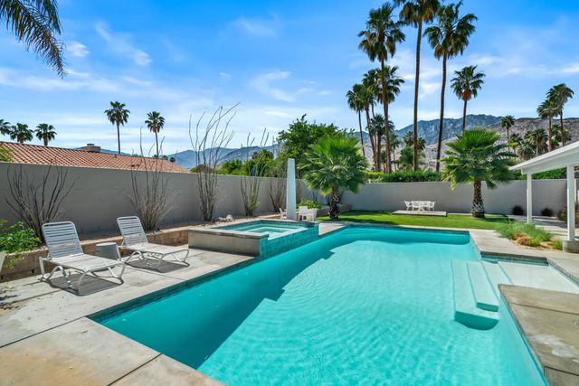 2295 E Amarillo Way, Palm Springs, CA 92264