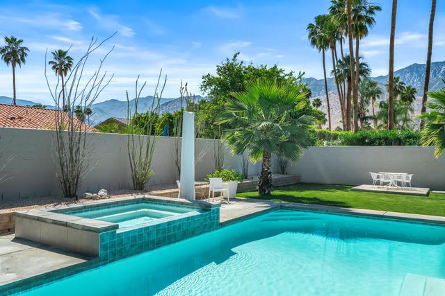 2295 E Amarillo Way, Palm Springs, CA 92264