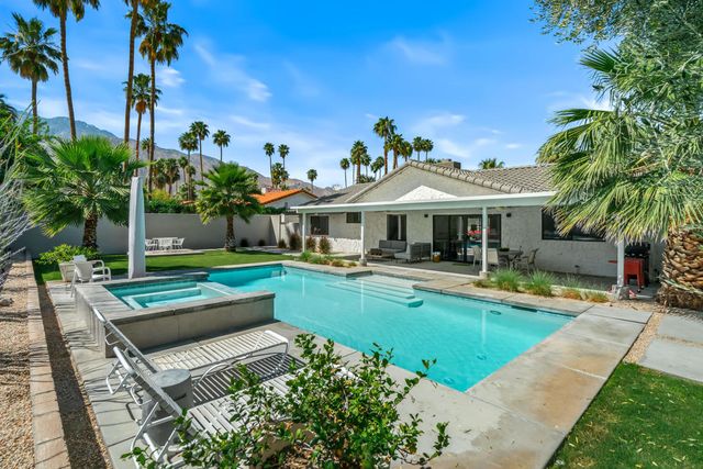 2295 E Amarillo Way, Palm Springs, CA 92264