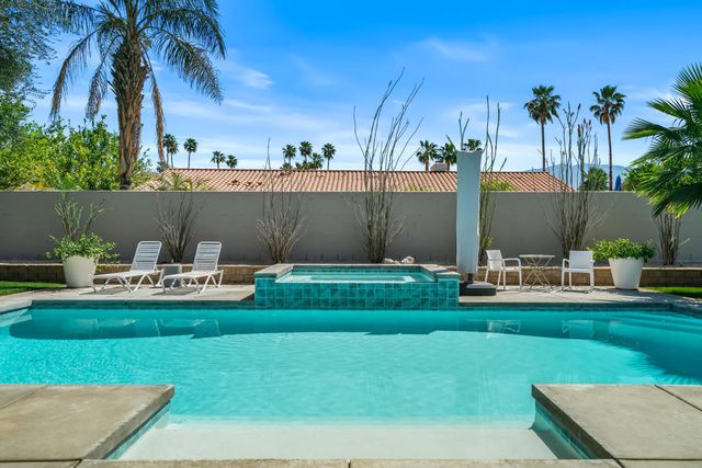 2295 E Amarillo Way, Palm Springs, CA 92264