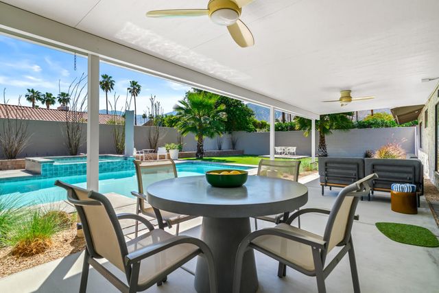 2295 E Amarillo Way, Palm Springs, CA 92264