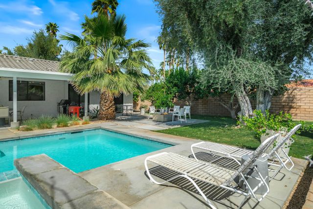 2295 E Amarillo Way, Palm Springs, CA 92264