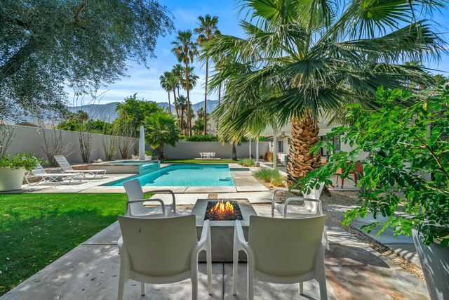 2295 E Amarillo Way, Palm Springs, CA 92264