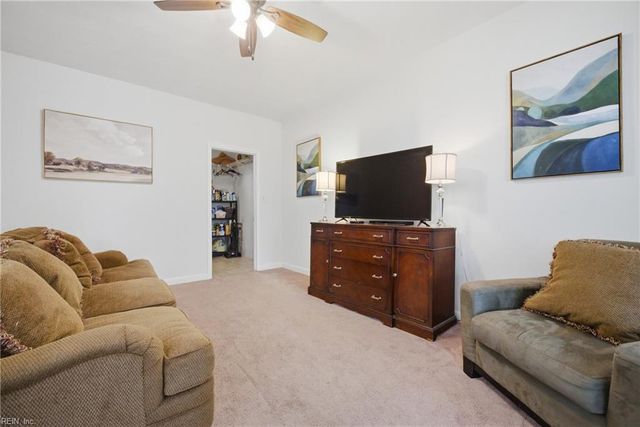 501 White Hall CIR, Hampton, VA 23669