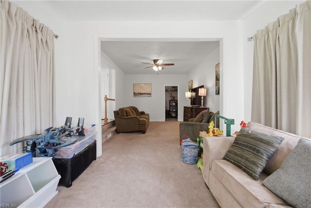 501 White Hall CIR, Hampton, VA 23669