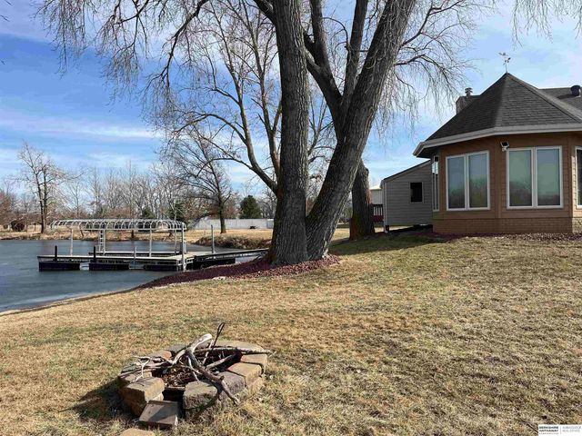 27320 W Center Road, Waterloo, NE 68069