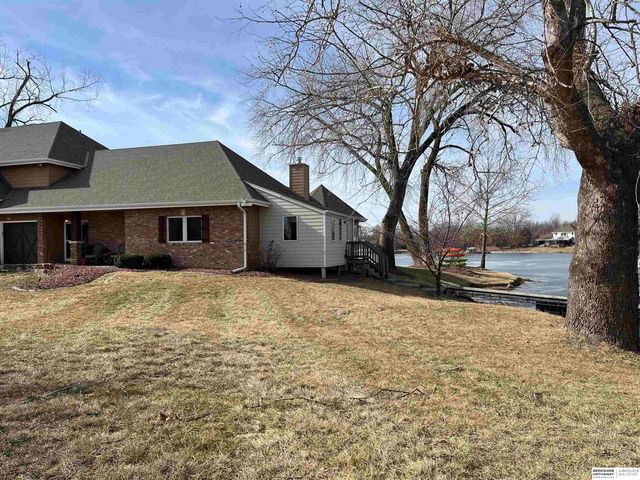 27320 W Center Road, Waterloo, NE 68069