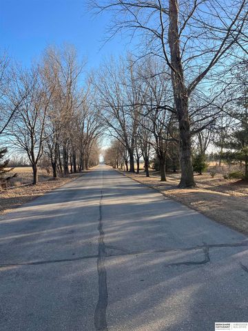 27320 W Center Road, Waterloo, NE 68069