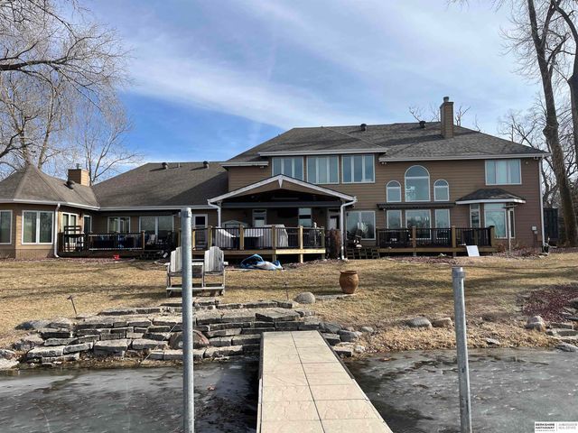 27320 W Center Road, Waterloo, NE 68069