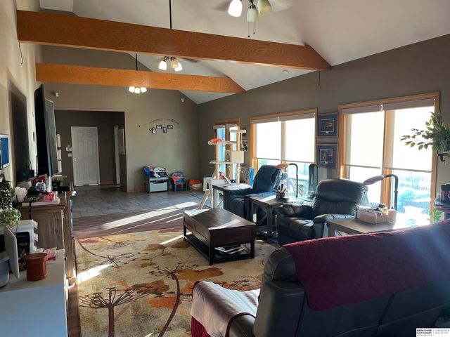 27320 W Center Road, Waterloo, NE 68069