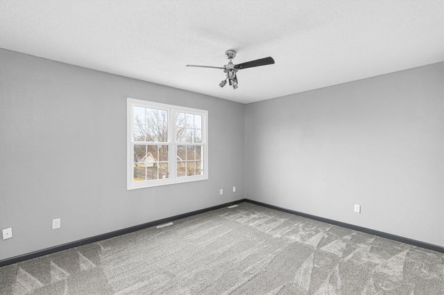 4249 E Douglas Avenue, Des Moines, IA 50317