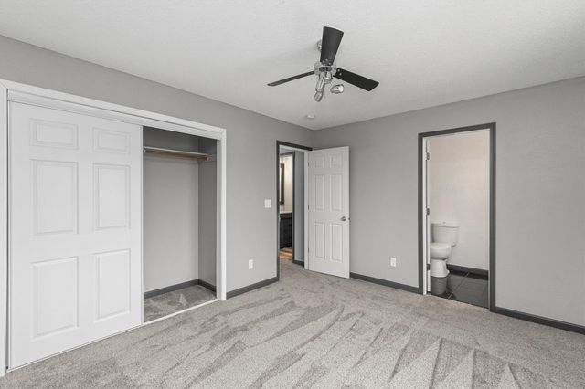 4249 E Douglas Avenue, Des Moines, IA 50317