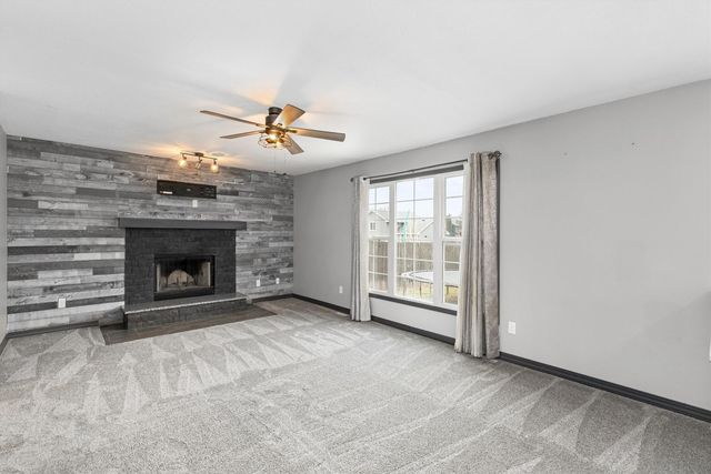 4249 E Douglas Avenue, Des Moines, IA 50317