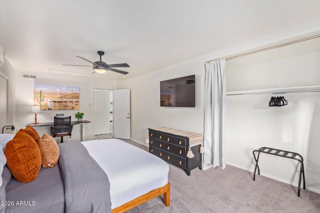 8442 E HOLLY Street, Scottsdale, AZ 85257