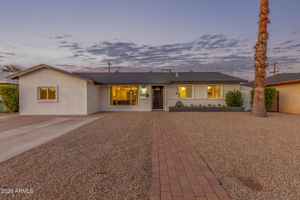 8442 E HOLLY Street, Scottsdale, AZ 85257