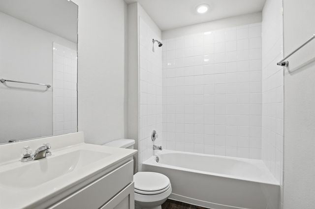 427 Sickle LOOP, Kyle, TX 78640