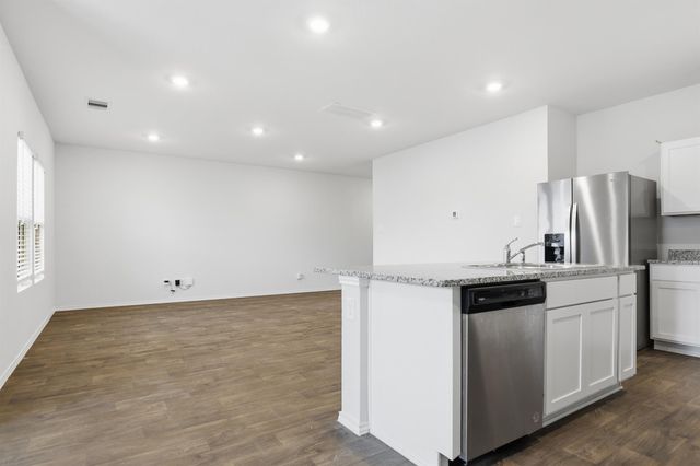 427 Sickle LOOP, Kyle, TX 78640