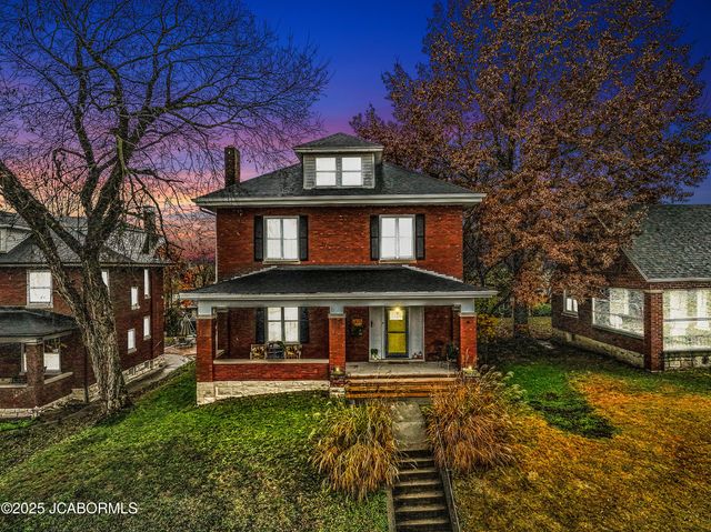 1315 W HIGH STREET, Jefferson City, MO 65109