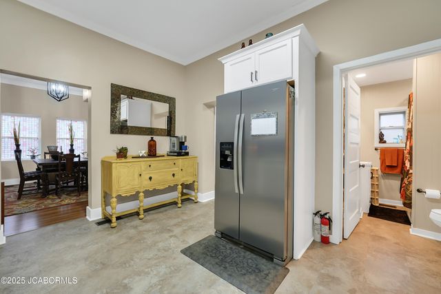 1315 W HIGH STREET, Jefferson City, MO 65109