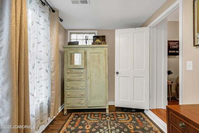 1315 W HIGH STREET, Jefferson City, MO 65109