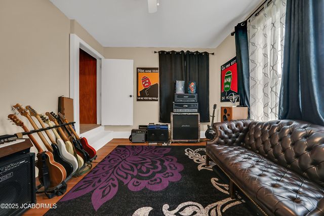 1315 W HIGH STREET, Jefferson City, MO 65109