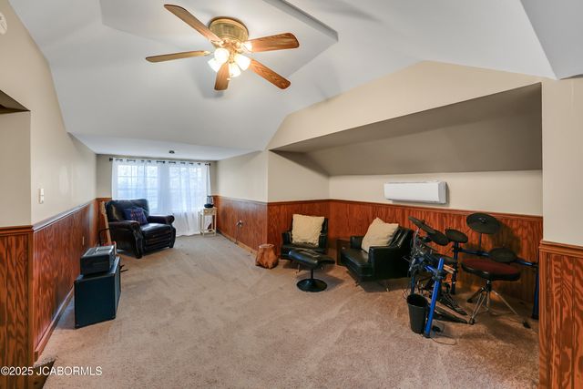 1315 W HIGH STREET, Jefferson City, MO 65109