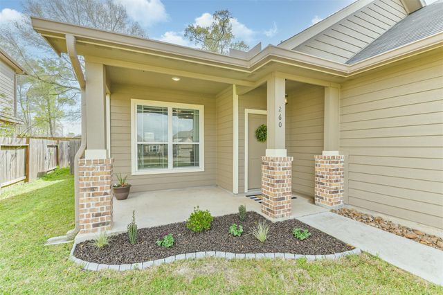 260 Shoreview Drive, Conroe, TX 77303