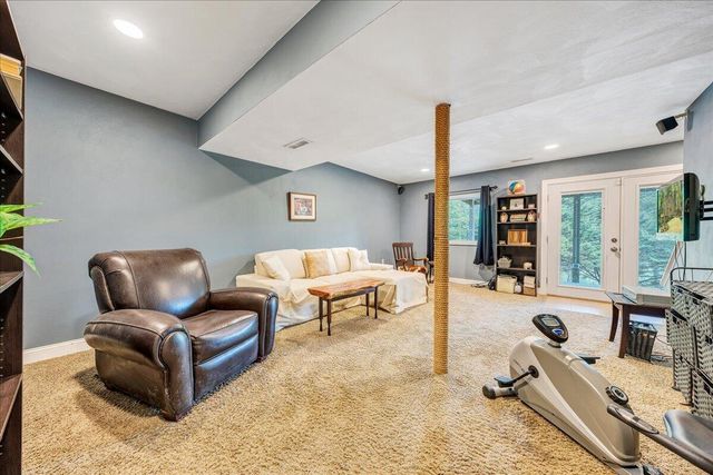 8664 Martins Creek RD, Roanoke, VA 24018