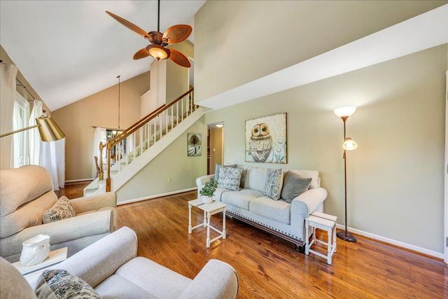 8664 Martins Creek RD, Roanoke, VA 24018