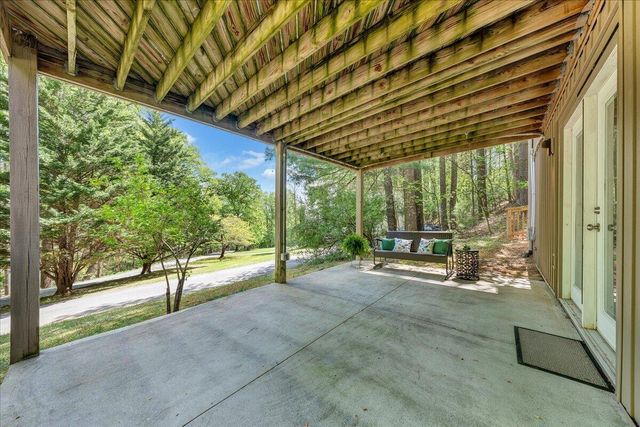 8664 Martins Creek RD, Roanoke, VA 24018